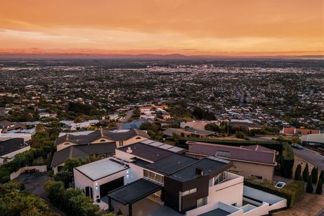 Photo of property in 12 Harry Ell Drive, Cashmere, Christchurch, 8022