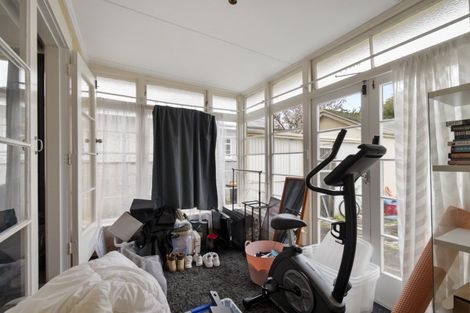 Photo of property in 19 Rangitira Avenue, Palmerston North, 4414