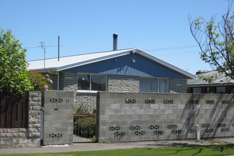 Photo of property in 11 Chedworth Avenue, Bishopdale, Christchurch, 8053