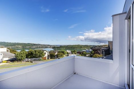 Photo of property in 8 Dornoch Place, Papakowhai, Porirua, 5024