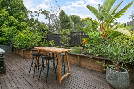 Photo of property in 2/34 Lambrown Drive, Totara Vale, Auckland, 0629