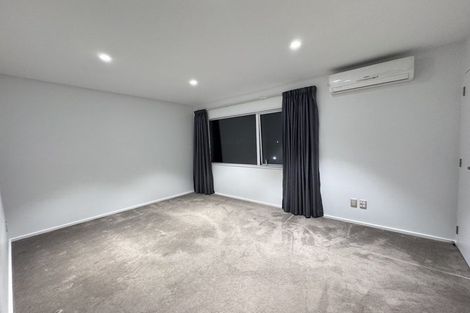 Photo of property in 13 Meritage Lane, Te Atatu South, Auckland, 0610