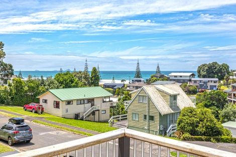Photo of property in 208 Russell Bruce Place, Onemana, Whangamata, 3691