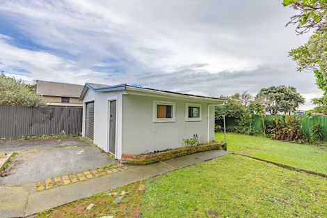 Photo of property in 9 Manuka Street, Castlecliff, Whanganui, 4501