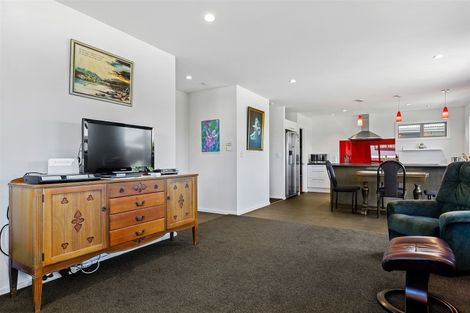 Photo of property in 23 Queenspark Drive, Parklands, Christchurch, 8083