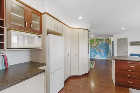 Photo of property in 36 Oreti Crescent, Papamoa Beach, Papamoa, 3118