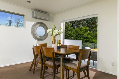 Photo of property in 1/40 Beulah Avenue, Rothesay Bay, Auckland, 0630