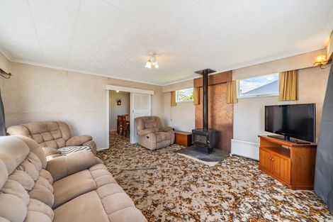 Photo of property in 73 Wellington Road, Wainuiomata, Lower Hutt, 5014