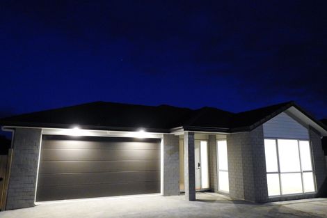 Photo of property in 54 Matua Road, Huapai, Kumeu, 0810