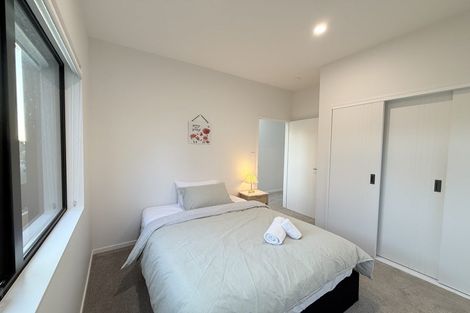 Photo of property in 584e Beach Road, Rothesay Bay, Auckland, 0630