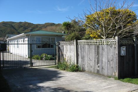 Photo of property in 31 Dover Road, Wainuiomata, Lower Hutt, 5014