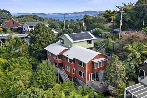 Photo of property in 12-12a Maungaraki Road, Korokoro, Lower Hutt, 5012