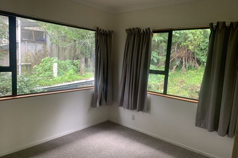 Photo of property in 1 Laingholm Drive, Laingholm, Auckland, 0604