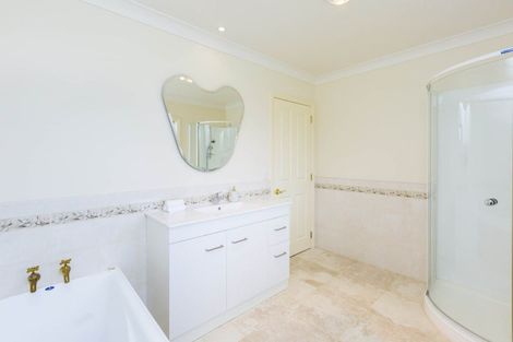 Photo of property in 51 Riverstone Drive, Riverstone Terraces, Upper Hutt, 5018