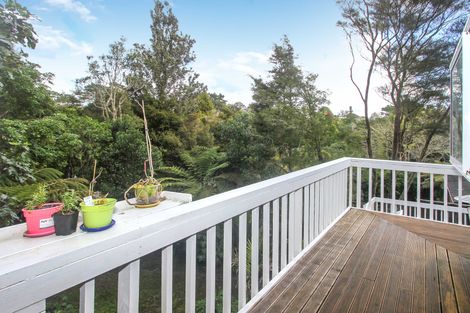 Photo of property in 120 Park Hill Road, Birkenhead, Auckland, 0626