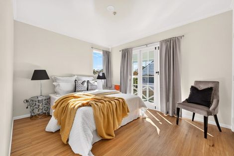 Photo of property in 2/35a Woodglen Road, Glen Eden, Auckland, 0602