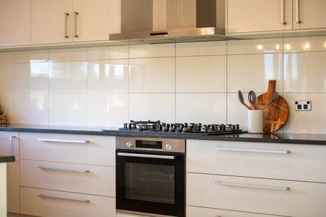 Photo of property in 12 Vantage Place, Flagstaff, Hamilton, 3210