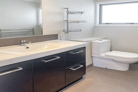 Photo of property in 69 Harrington Road, Henderson, Auckland, 0610