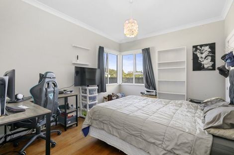 Photo of property in 887 High Street, Avalon, Lower Hutt, 5011