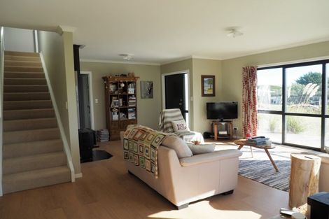 Photo of property in 1 Te Awe Awe Grove, Himatangi Beach, Foxton, 4891