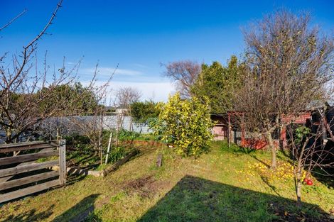 Photo of property in 2 Ngahina Street, Marton, 4710