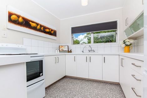 Photo of property in 5/1 Takapu Street, Henderson, Auckland, 0612