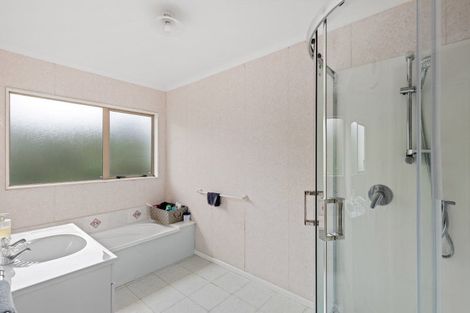 Photo of property in 4 Cyrus Street, Whalers Gate, New Plymouth, 4310