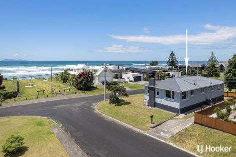 Photo of property in 2 Hillary Street, Waihi Beach, 3611
