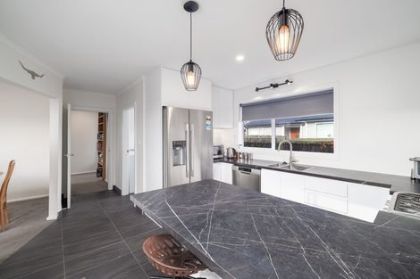 Photo of property in 225 Main Road North, Redwood, Christchurch, 8051