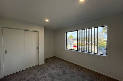 Photo of property in 7/157 Beach Haven Road, Beach Haven, Auckland, 0626