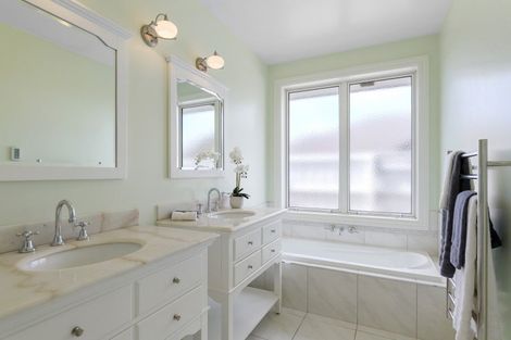 Photo of property in 10 Jennabelle Lane, Halswell, Christchurch, 8025