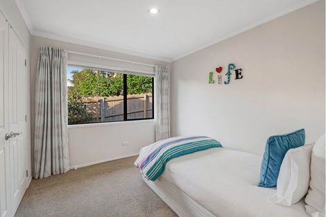 Photo of property in 14 Seamount Drive, Red Beach, 0932