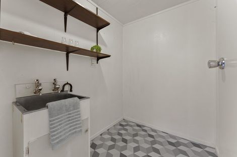 Photo of property in 39 Tavistock Street, Westown, New Plymouth, 4310