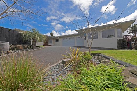 Photo of property in 12 Amber Place, Waimauku, 0812