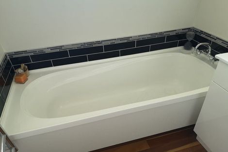 Photo of property in 2 Carrington Avenue, Hillcrest, Hamilton, 3216