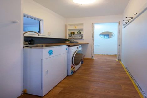 Photo of property in 37 Shepherd Road, Waipahihi, Taupo, 3330