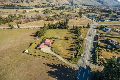 Photo of property in 18 Orchard Road, Wanaka, 9382