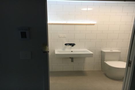 Photo of property in 20 Vienna Place, Birkenhead, Auckland, 0626