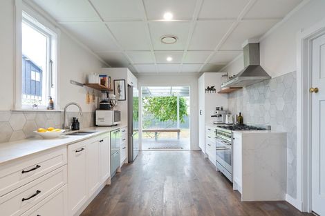 Photo of property in 304 Fenwick Street, Mayfair, Hastings, 4122