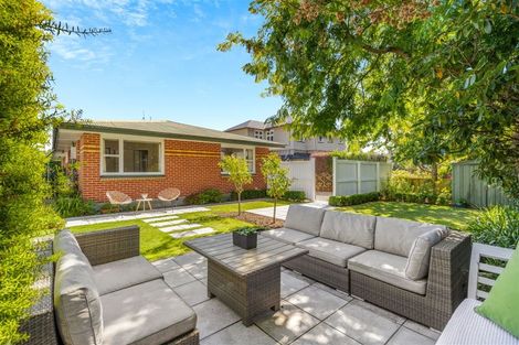 Photo of property in 2/10 Bretts Road, St Albans, Christchurch, 8052