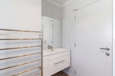 Photo of property in 100 Strauss Drive, Rolleston, 7614