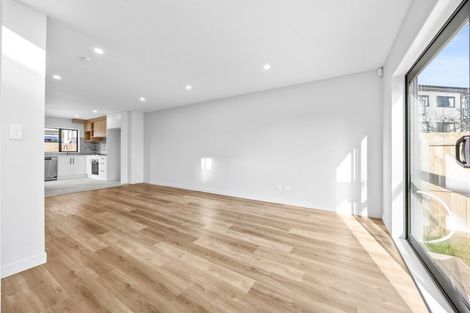 Photo of property in 40c Trentham Road, Papakura, 2110