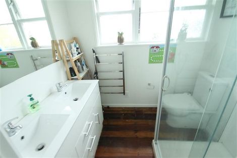 Photo of property in 66 Tripoli Road, Panmure, Auckland, 1072