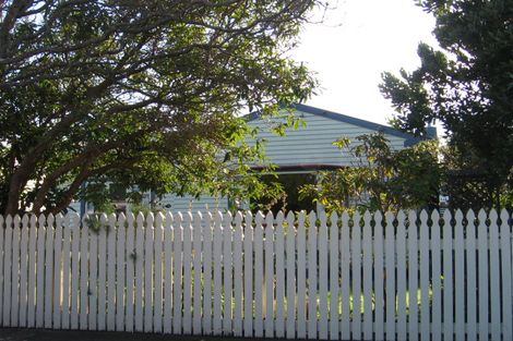 Photo of property in 8 Bristol Square, Hutt Central, Lower Hutt, 5010