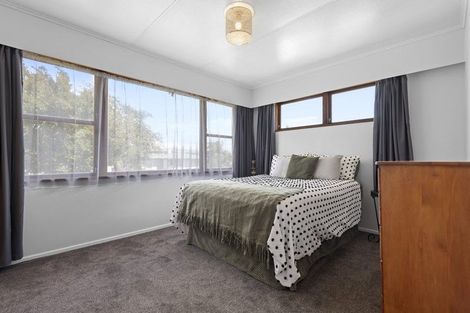 Photo of property in 10 Wairau Place, Kelvin Grove, Palmerston North, 4414