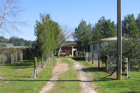 Photo of property in 5 Hicks Place, Cooks Beach, Whitianga, 3591