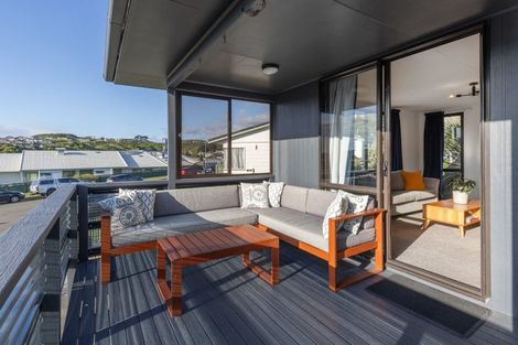 Photo of property in 10 Kivell Street, Ranui, Porirua, 5024