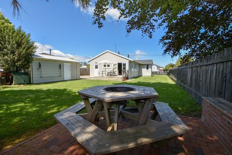 Photo of property in 32 Rhodes Street, Carterton, 5713