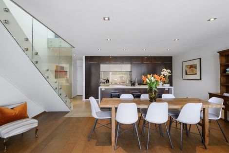 Photo of property in 12 Holly Road, St Albans, Christchurch, 8014