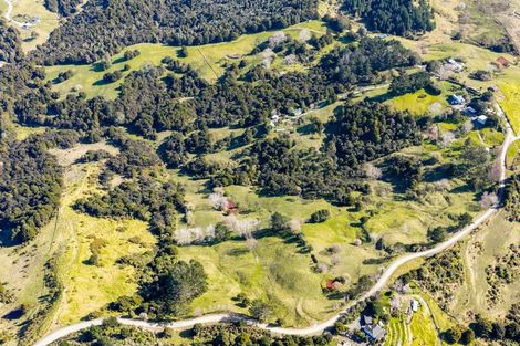 Photo of property in 330 Franklin Road, Paparoa, 0571